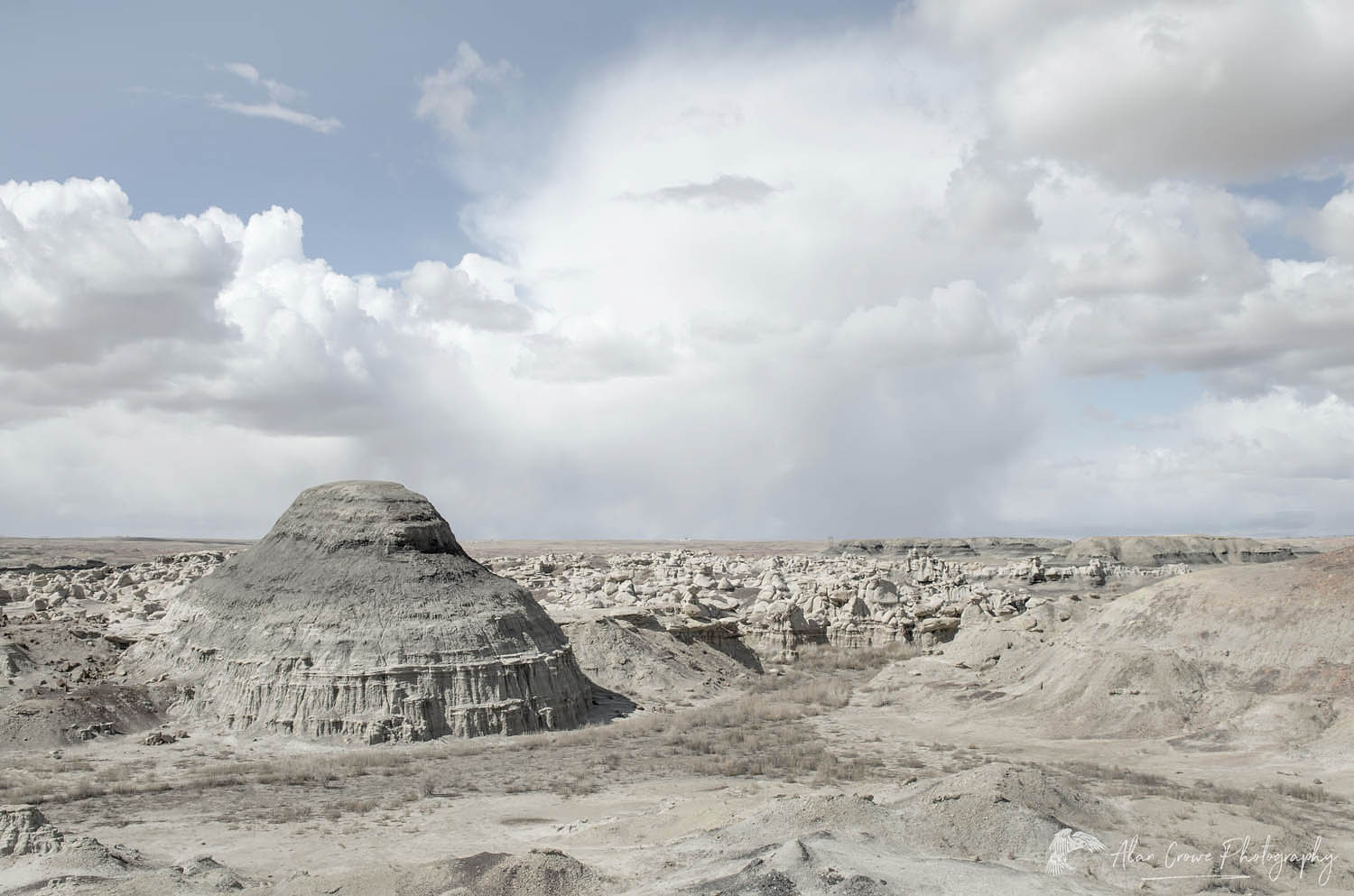 Storm clouds over Bisti Badlands, Bisti/De-Na-Zin Wilderness, New Mexico #57316r