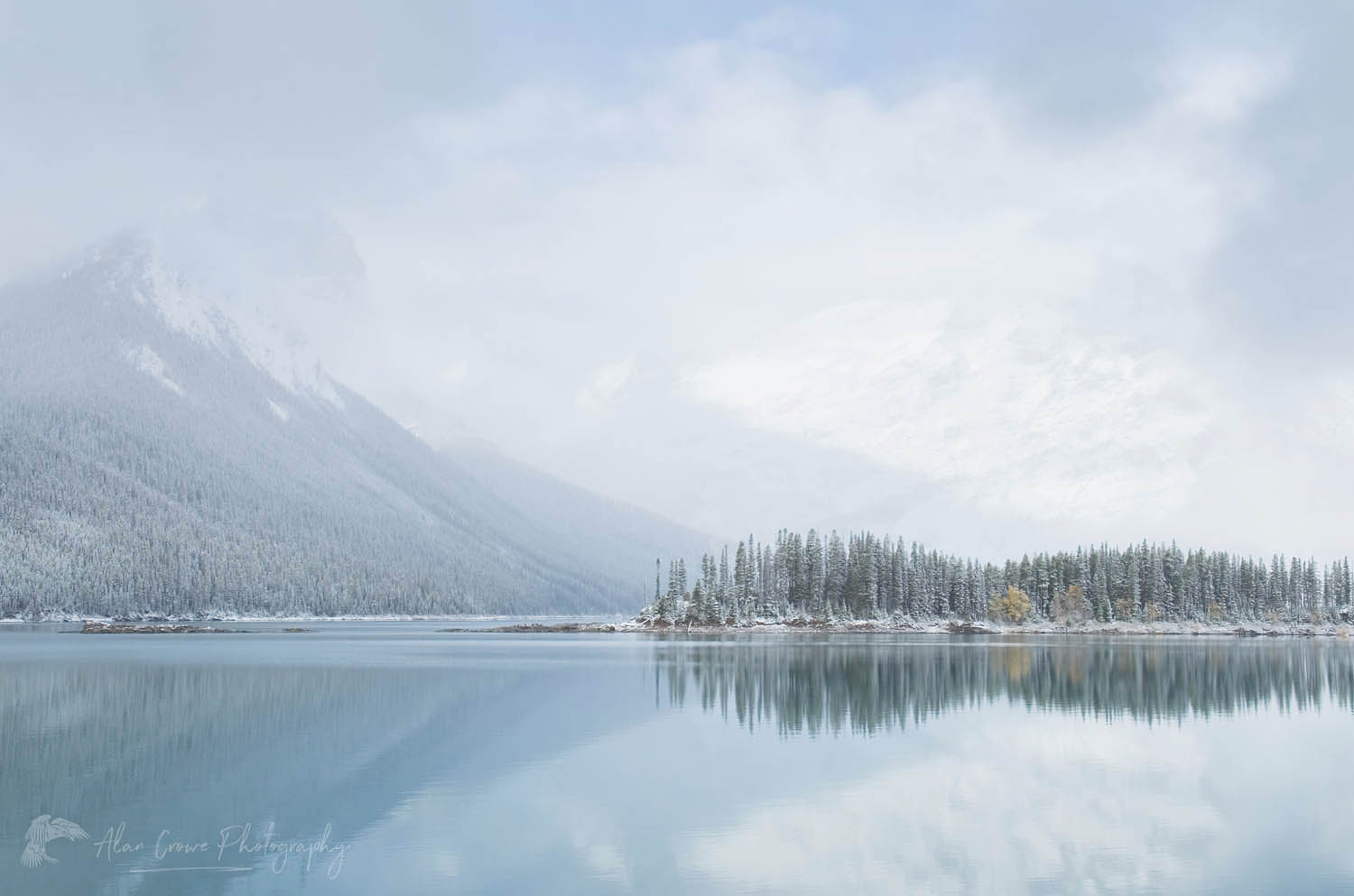 Fresh autumn snowfall at Kananaskis Lake, Kananaskis Country Alberta #55039r