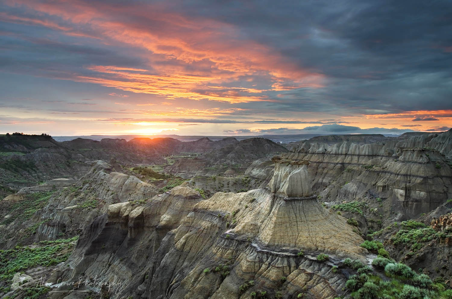Sunset over badlands formations, Makoshika State Park Montana #52558