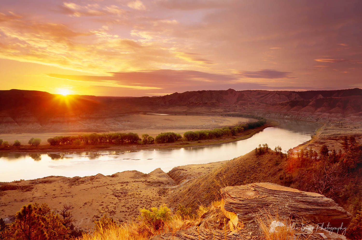 Sunrise over Upper Missouri River Breaks National Monument, Montana #4559