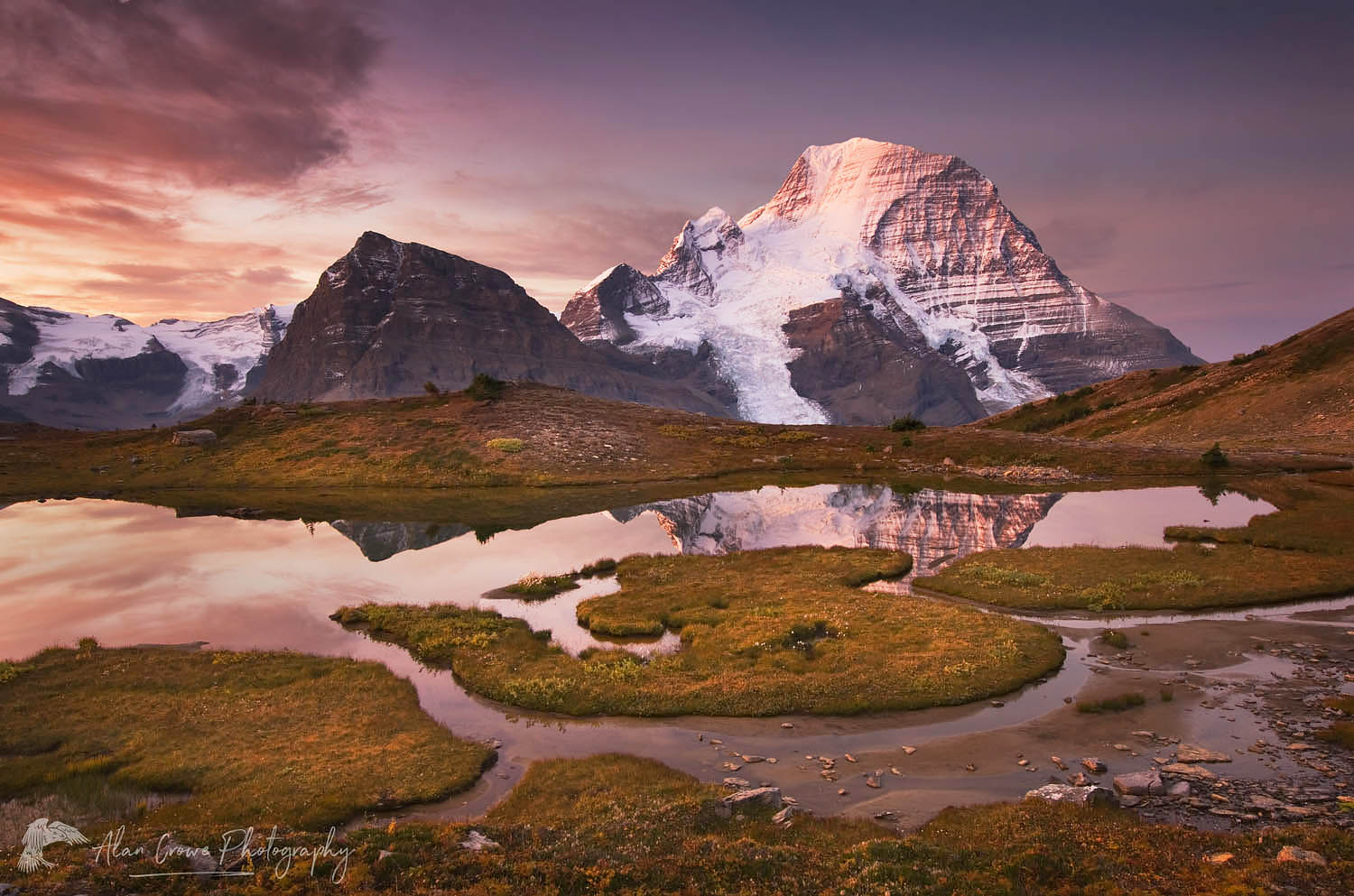 Sunrise over Mount Robson, from Mumm Basin, Mount Robson Provincial Park British Columbia #54613