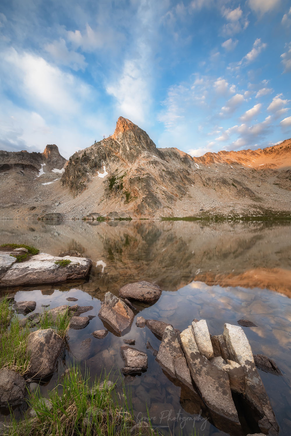 Twin Lakes and Peak 9,923, Alice-Toxaway Lakes Loop Trail Sawtooth Mountains #66170or