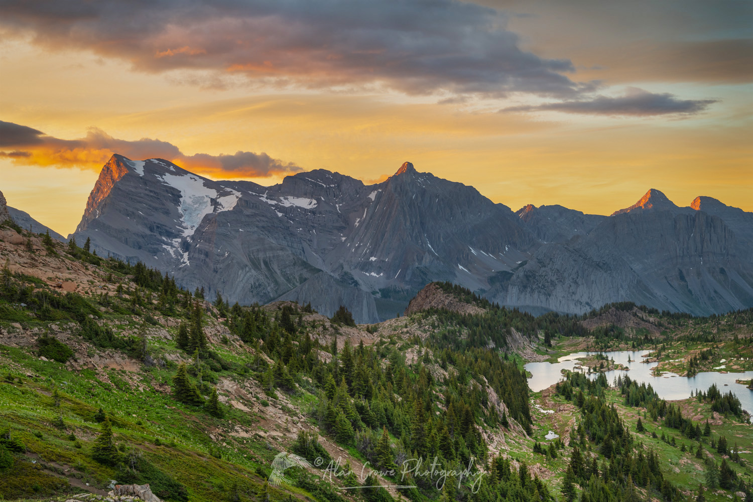 Lower Limestone Lakes, Mount Abruzzi seen from Limestone Lakes Basin. Height of the Rockies Provincial Park, British Columbia #86597